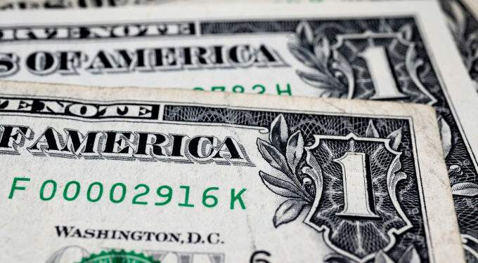 Dollar rises against dong on black market