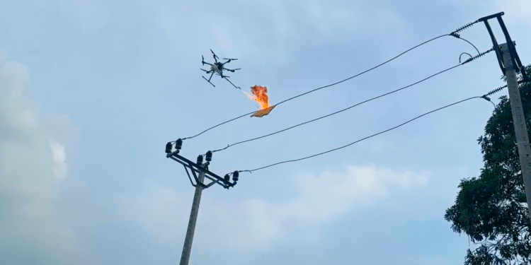 EVNNPC giới thiệu UAV bảo vệ an toàn lưới điện miền Bắc