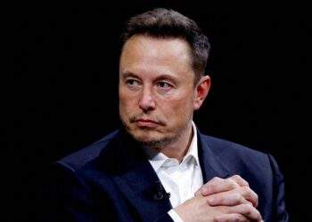 Elon Musk và loạt dự đoán tương lai gây sốc: Robot, AI vượt trội nhân loại; tiền không còn ý nghĩa
