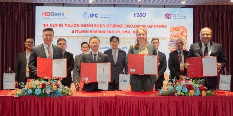 HDBank completes $100 million international green bond scheme