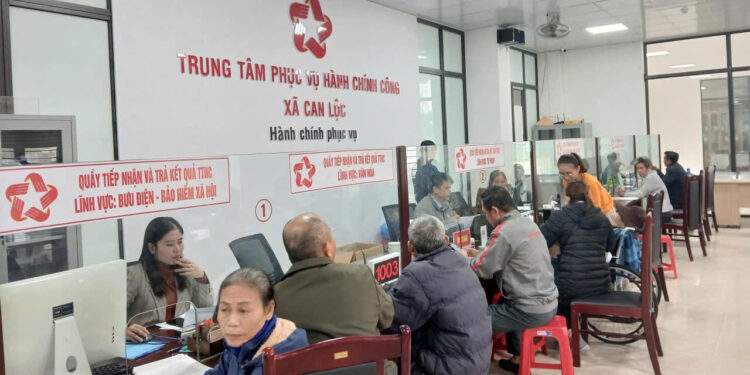 Ứng dụng công nghệ số trong giải quyết thủ tục hành chính, nâng cao tỷ lệ hồ sơ trực tuyến trên địa bàn Hà Tĩnh