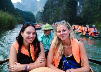 Khách quốc tế cao kỷ lục, du lịch Việt Nam năm 2025 thắng lớn