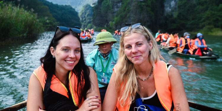 Khách quốc tế cao kỷ lục, du lịch Việt Nam năm 2025 thắng lớn