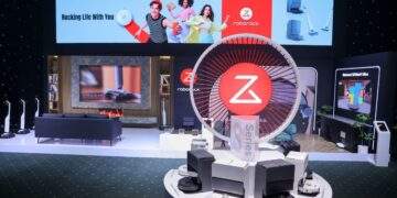 Khi robot hút bụi góp phần giảm áp lực việc nhà dịp tết