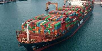 Kim ngạch xuất nhập khẩu năm 2025 lập kỷ lục hơn 930 tỷ USD, lộ diện nhóm DN xuất khẩu tăng gần 40%