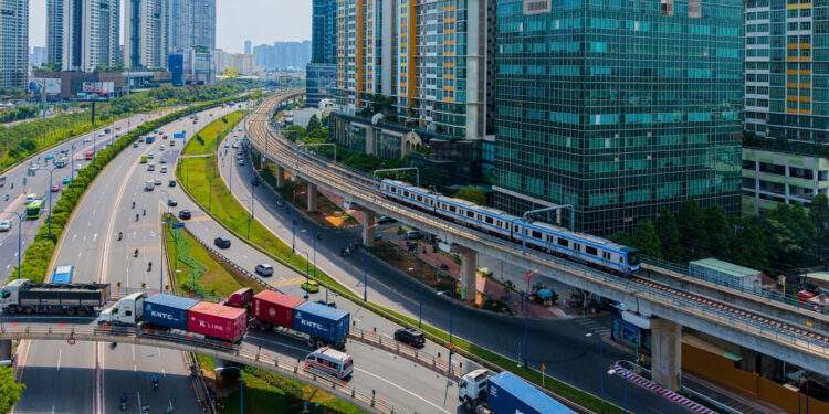 Kinh tế tăng tốc, Việt Nam tiến lên nấc thang thu nhập mới