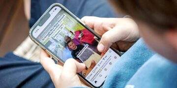 Một tháng cấm trẻ em dùng mạng xã hội ở Úc