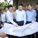 Phó Chủ tịch UBND tỉnh Nghệ An Hoàng Phú Hiền kiểm tra nút giao giữa đường bộ cao tốc Vinh – Thanh Thủy với đường Hồ Chí Minh
