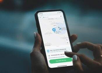 Người dân TP.HCM sắp có dịch vụ đưa thú cưng đi GrabCar, giá cước ra sao?