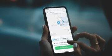 Người dân TP.HCM sắp có dịch vụ đưa thú cưng đi GrabCar, giá cước ra sao?