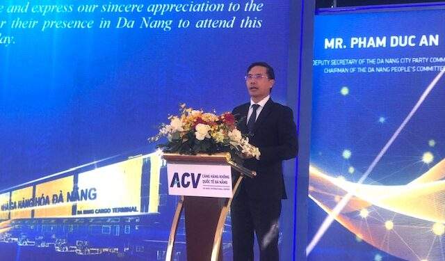 Chủ tịch UBND thành phố Đà Nẵng Phạm Đức Ấn, phát biểu tại lễ khởi công. Ảnh Ngô Anh Văn