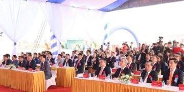  Các đại biểu tham dự buổi lễ. Ảnh: Lê Dũng