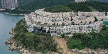 Nomura banker buys $9.6M Hong Kong luxury house