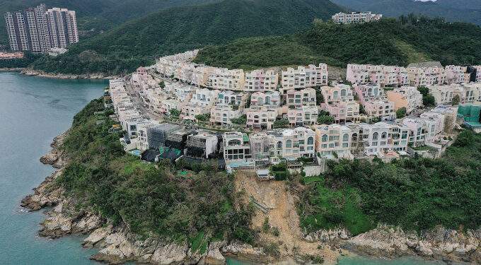 Nomura banker buys $9.6M Hong Kong luxury house