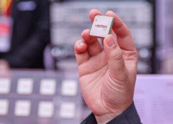 Phấn đấu đến hết năm 2027 sẽ bắt đầu sản xuất thử nghiệm chíp bán dẫn