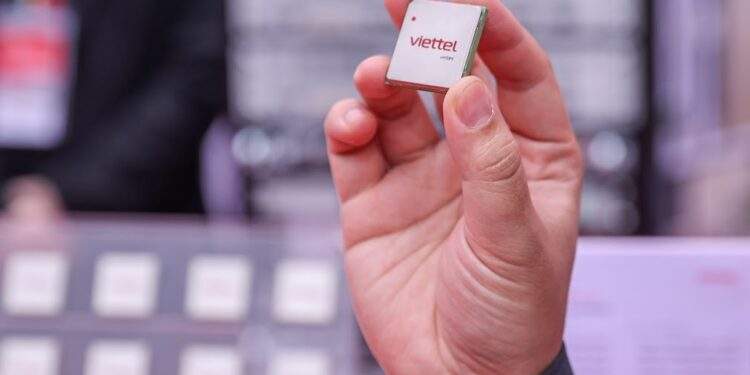 Phấn đấu đến hết năm 2027 sẽ bắt đầu sản xuất thử nghiệm chíp bán dẫn