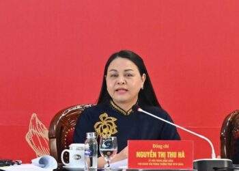 Tablets to replace paper at 14th Party Congress