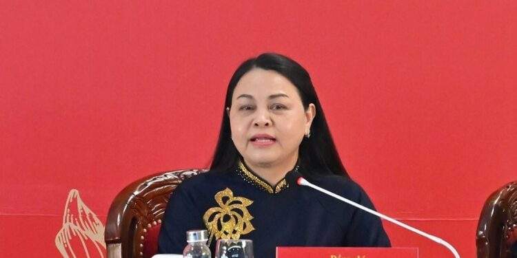 Tablets to replace paper at 14th Party Congress