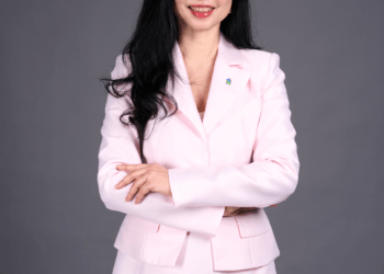 Bà Nguyễn Thúy Hạnh, Tổng giám đốc Standard Chartered Việt Nam.