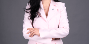 Bà Nguyễn Thúy Hạnh, Tổng giám đốc Standard Chartered Việt Nam.