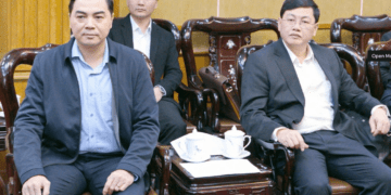 Chủ tịch UBND tỉnh Thanh Hoá Nguyễn Hoài Anh và Phó Chủ tịch Thường trực UBND tỉnh Thanh Hoá Mai Xuân Liêm dự buổi tiếp. Ảnh: Minh Hiếu