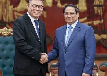 Thủ tướng tiếp lãnh đạo các tập đoàn dệt may và thông điệp về chất lượng FDI