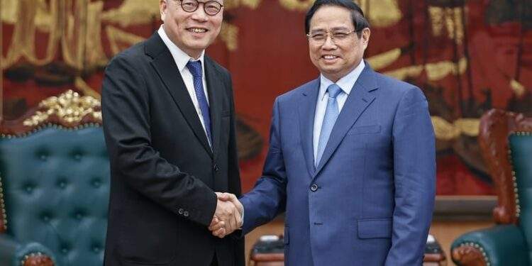 Thủ tướng tiếp lãnh đạo các tập đoàn dệt may và thông điệp về chất lượng FDI