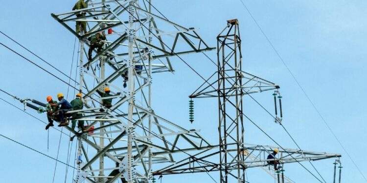 Khẩn trương hoàn thành và đưa vào vận hành đúng tiến độ các dự án lưới điện truyền tải quan trọng.