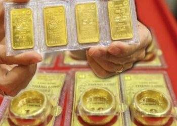 Trung Quốc mua “điên cuồng”, giá vàng lại phá đỉnh