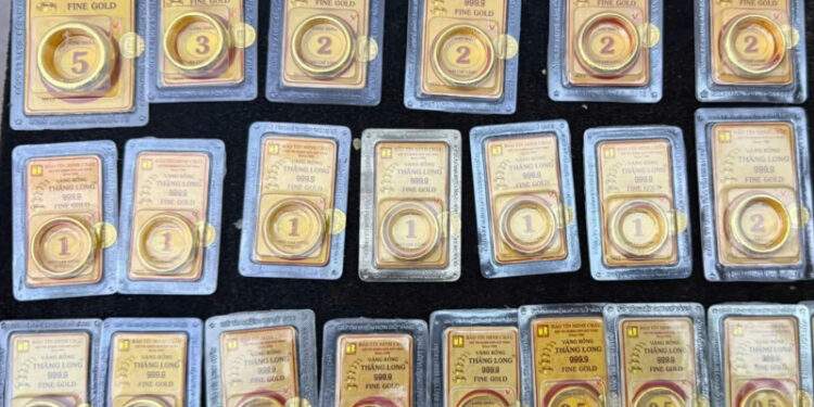 Vàng SJC và nhẫn đồng loạt tăng mạnh, sắp cùng phá đỉnh?