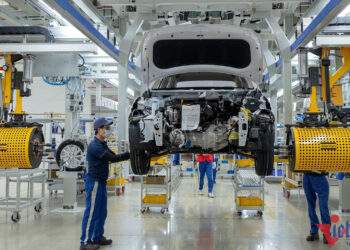 Việt Nam đang có cơ hội đi nhanh hơn nhờ 'gió thuận' toàn cầu