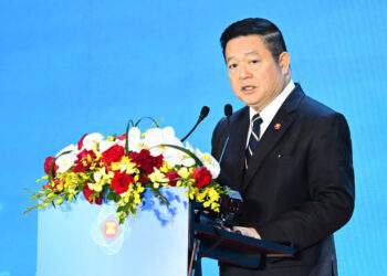 Ông Kao Kim Hourn, Tổng Thư ký ASEAN phát biểu tại Hội nghị. 