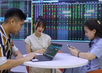 Vietnam’s stock benchmark reaches new record