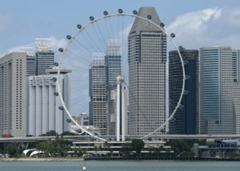 Which Southeast Asian country has the most billionaires?