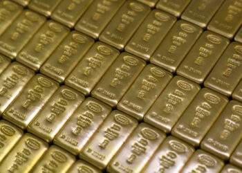 Which country has added the most gold to its reserves since 2000?