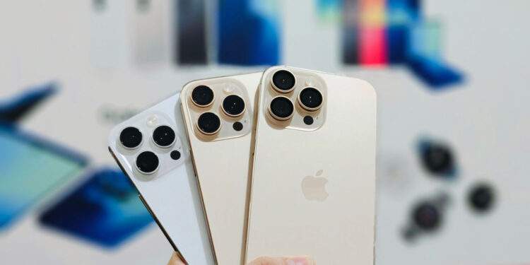 iPhone 16 Pro Max giảm giá mạnh; bưởi Diễn trồng gần Hà Nội chỉ 2.000 đồng/quả