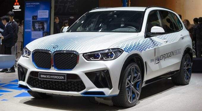 BMW recalls hundreds of thousands of cars over fire risk