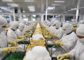 Dấu hiệu chạm ngưỡng, cần bỏ tư duy ‘lớn nhanh’