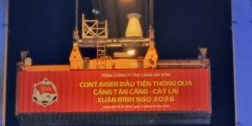 Đêm giao thừa, Binh đoàn 20 phát lệnh làm hàng đầu xuân Bính Ngọ tại Cảng Tân Cảng Cát Lái