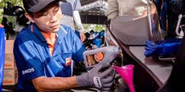 Sản phẩm dầu nhớt ENEOS là sự lựa chọn của nhiều cửa hàng sửa chữa xe máy, gara trên cả nước. Ảnh: ENEOS.