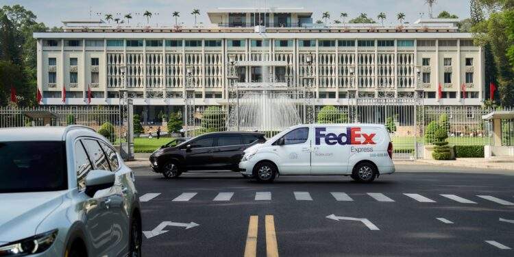 Vận chuyển, giao nhận của FedEx Việt Nam. Ảnh: FedEx.