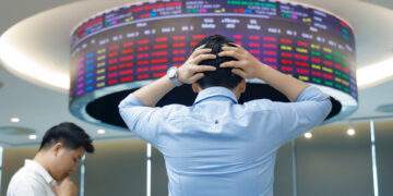 Giấc mơ rời công sở với 20 tỷ và cú bấm máy tính thay đổi tất cả