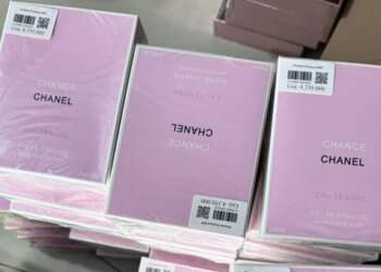 HCMC police bust ring that sold 10,000 bottles of fake Chanel, Versace perfumes