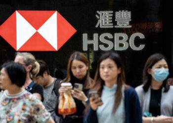 Hong Kong banks hand out Lunar New Year bonuses to thousands of employees