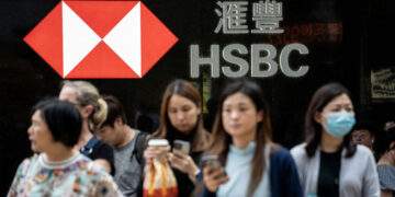 Hong Kong banks hand out Lunar New Year bonuses to thousands of employees