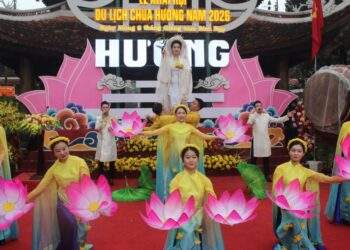 Khai hội Chùa Hương 2026: Mùa hành hương rộn ràng khởi sắc