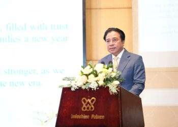 Chủ tịch UBND thành phố Huế Nguyễn Khắc Toàn phát biểu 