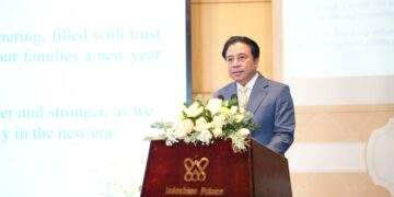 Chủ tịch UBND thành phố Huế Nguyễn Khắc Toàn phát biểu