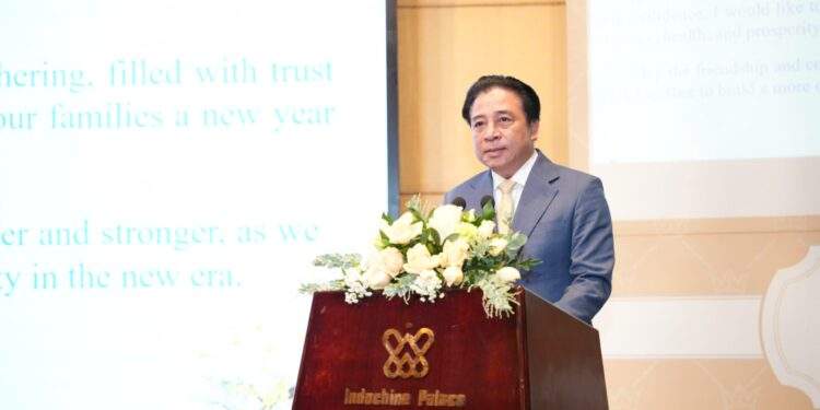 Chủ tịch UBND thành phố Huế Nguyễn Khắc Toàn phát biểu 