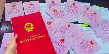 Luật đất đai Sổ đỏ Sổ hồng Giấy chứng nhận quyền sử dụng đất Nghị quyết 254/2025/QH15 Gỡ nút thắt pháp lý Sổ trắng Sổ xanh Thành phố Hồ Chí Minh